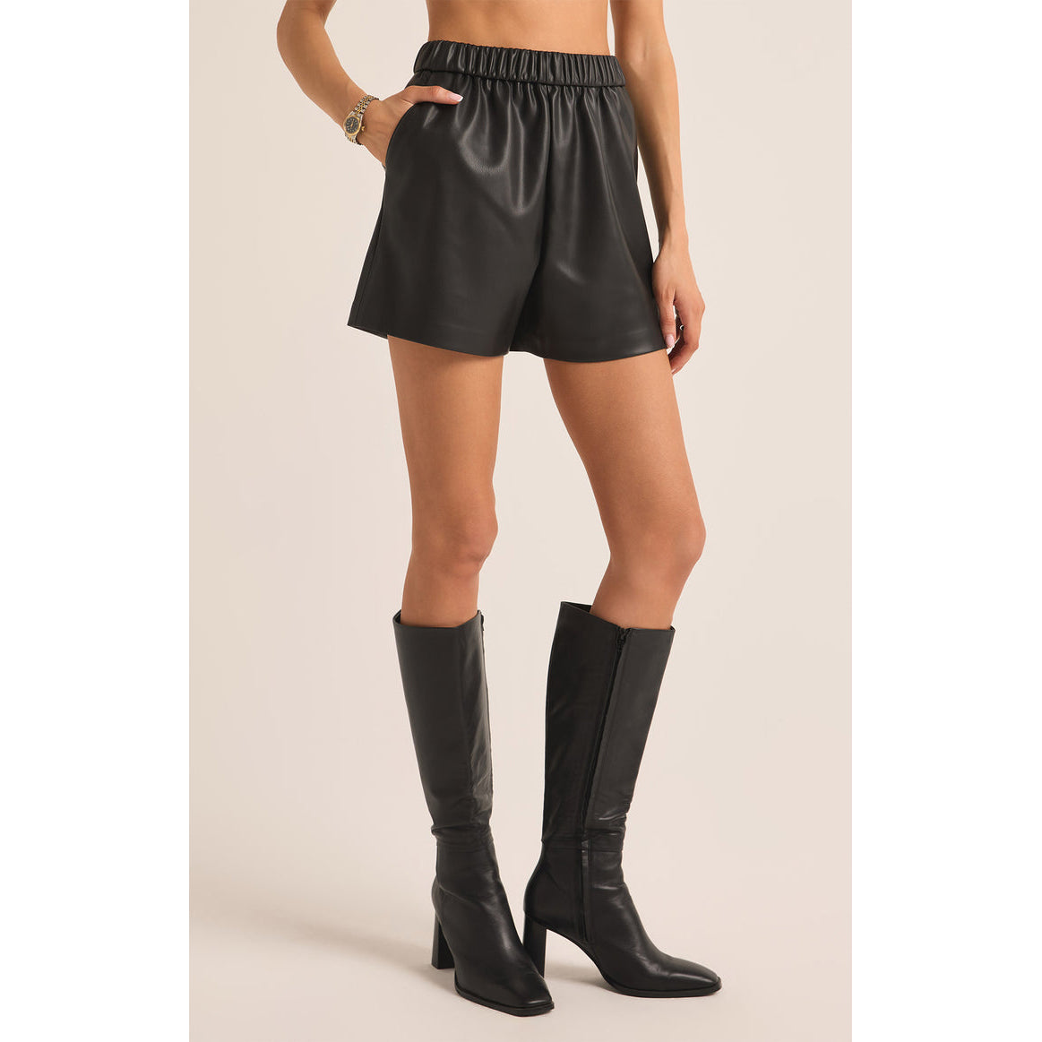 Z Supply - Tia, Faux Leather Shorts 3912 - Black