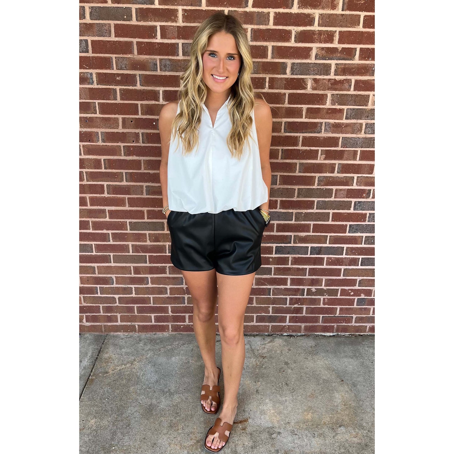 Bubble Hem Sleeveless Blouse β Ivory Collared Flowy Top 9649
