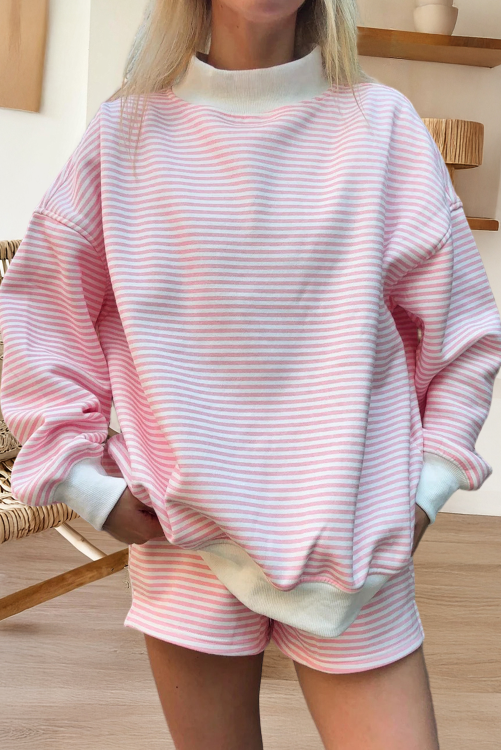 6d - Striped, Oversize Mock Neck Sweatshirt & Shorts Set - Pink