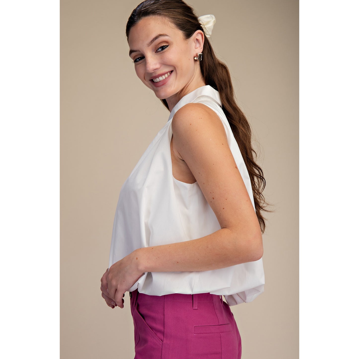 Bubble Hem Sleeveless Blouse – Ivory Collared Flowy Top 9649