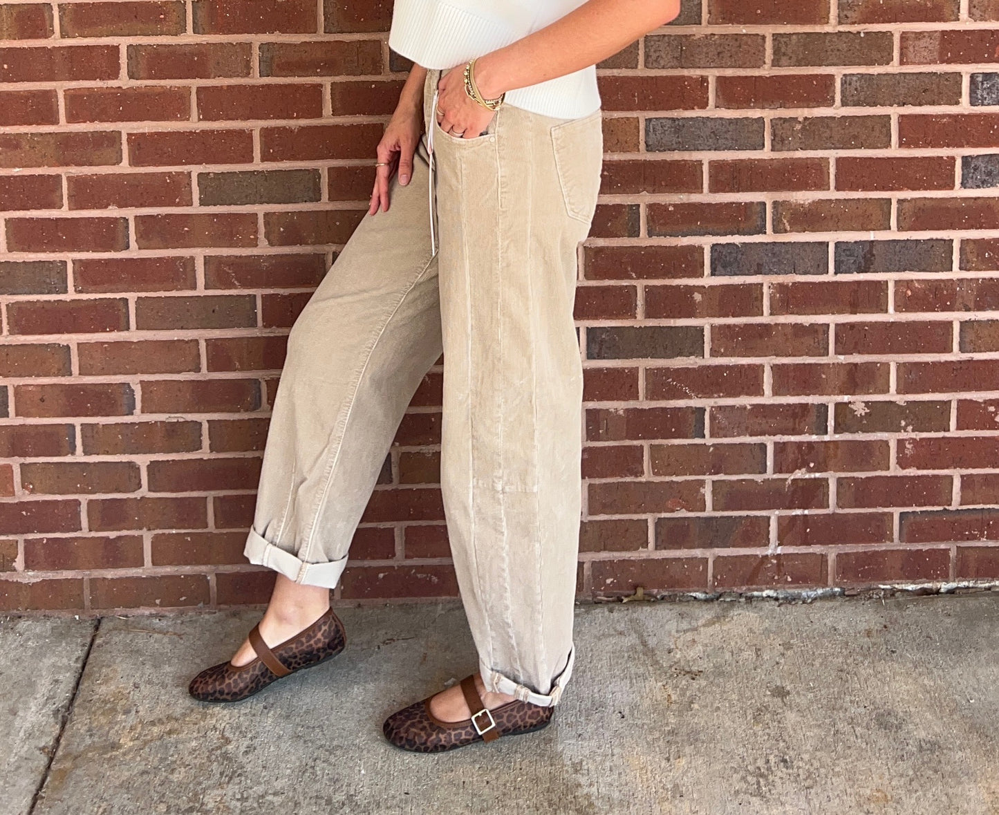 Risen - High Rise Crop, Barrel Corduroy Pants 1167 - Tan