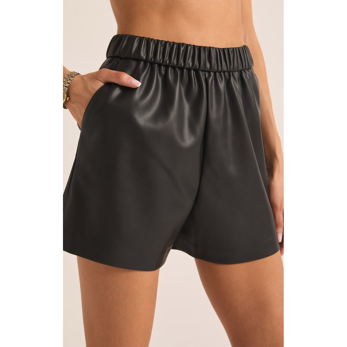 Z Supply - Tia, Faux Leather Shorts 3912 - Black