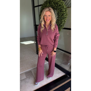 SPANX - AirEssentials® Half Zip  – Rum Raisin