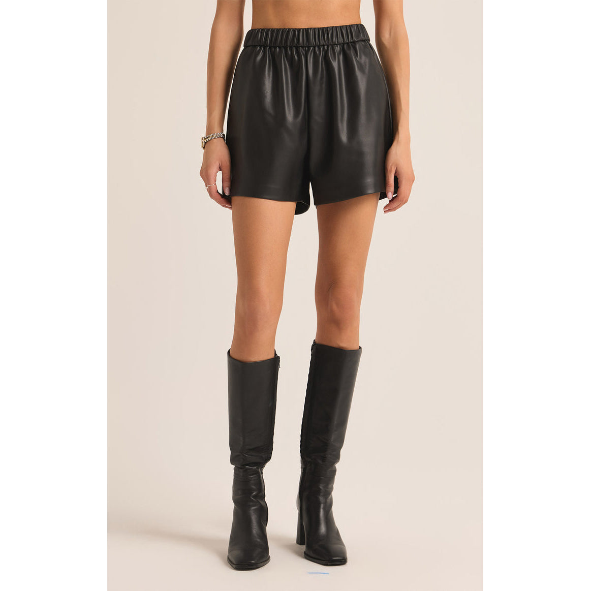 Z Supply - Tia, Faux Leather Shorts 3912 - Black