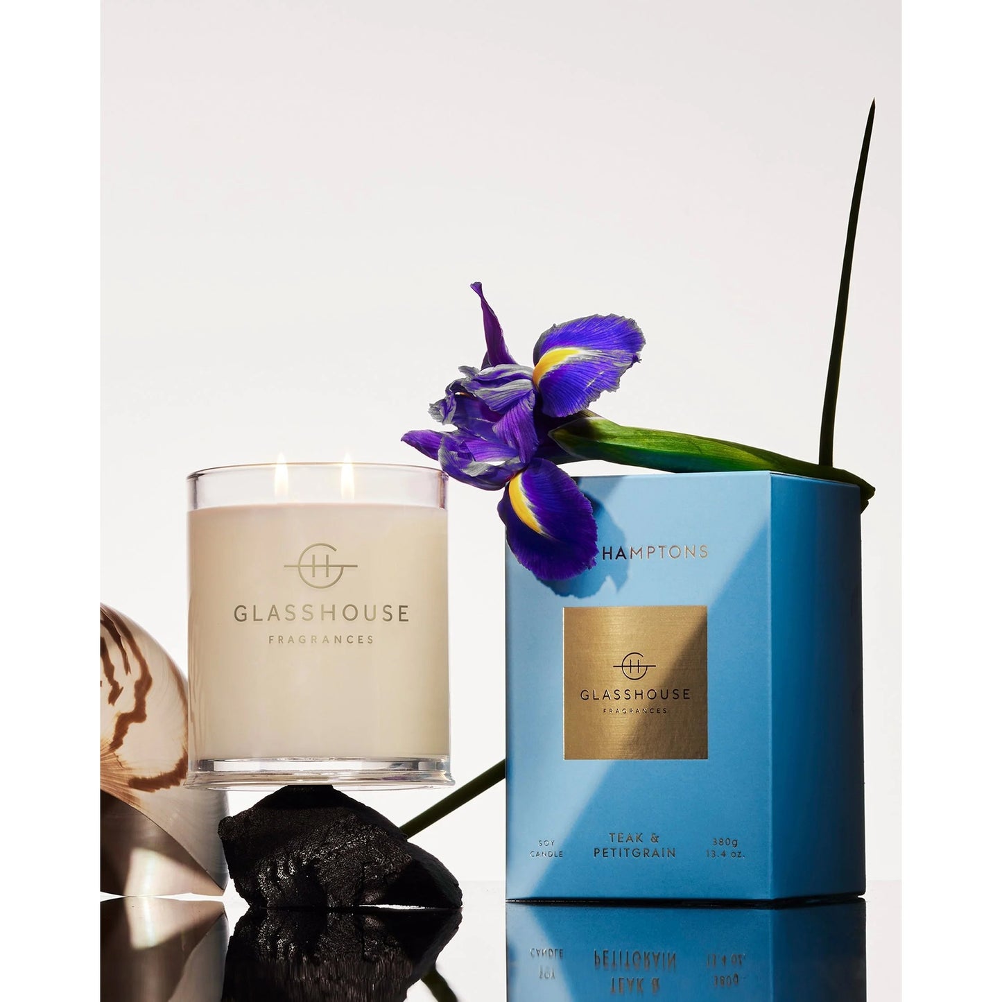 Glasshouse Fragrances - The Hamptons Candle | Teak & Petitgrain
