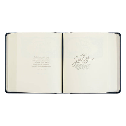 5 year Prayer Journal: One Thing I Ask: Versailles Theme