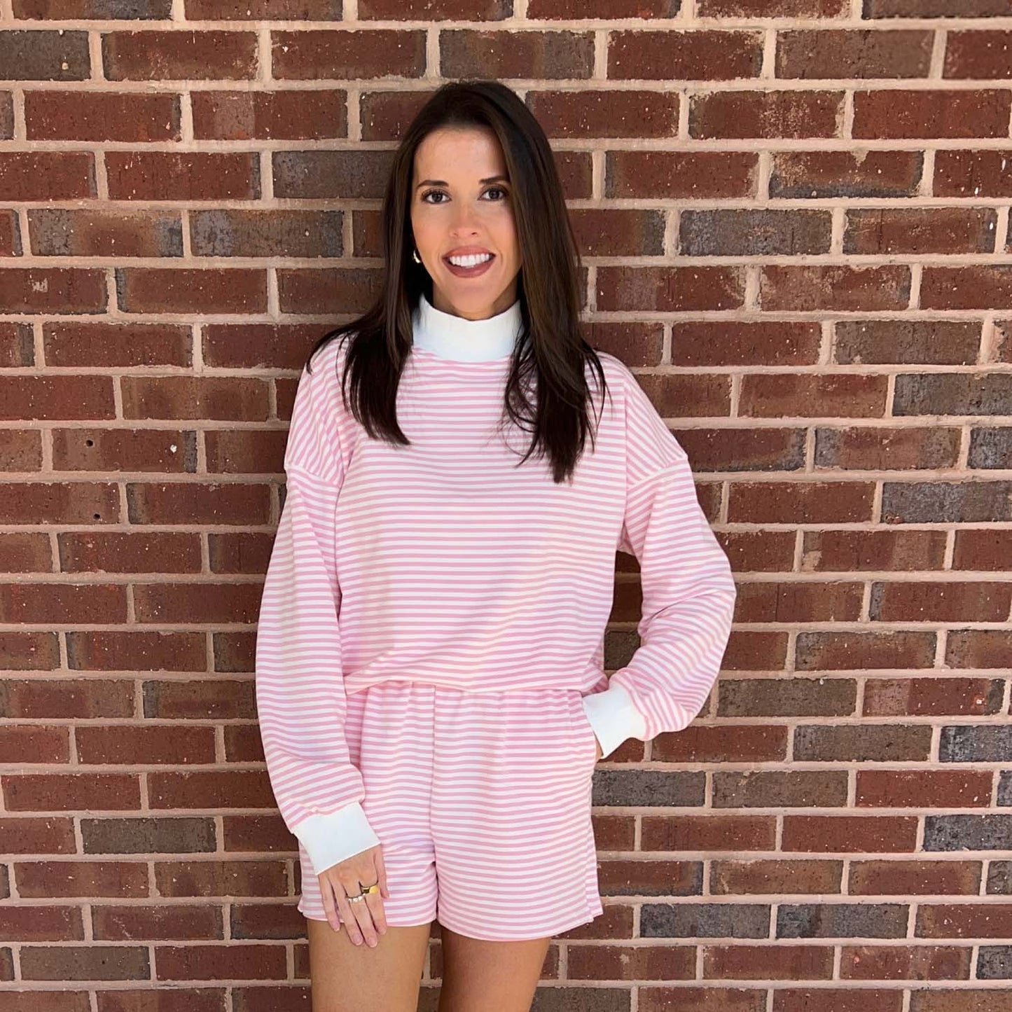 6d - Striped, Oversize Mock Neck Sweatshirt & Shorts Set - Pink