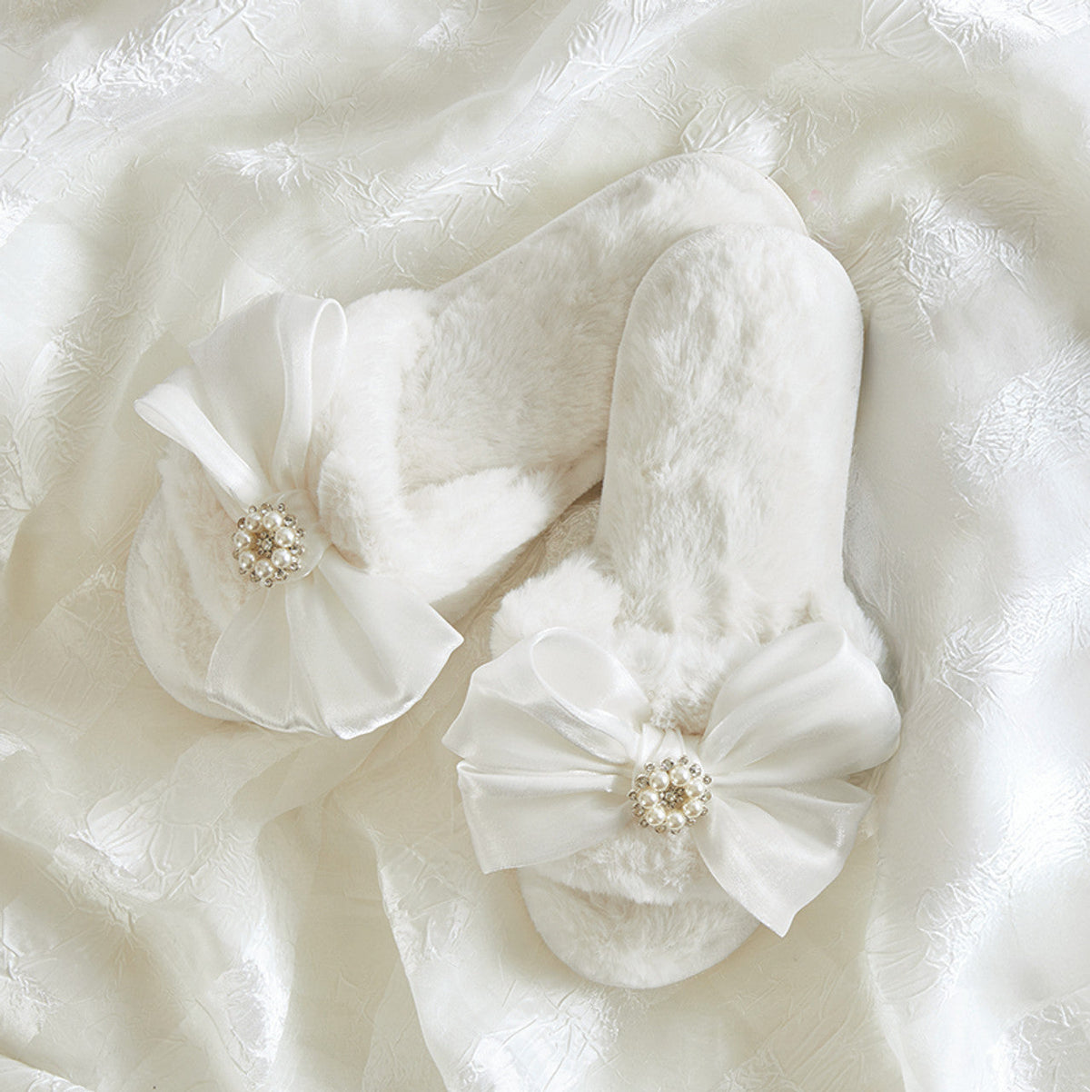 Bella -  Plush Slippers 0690 - White Crystal Bow
