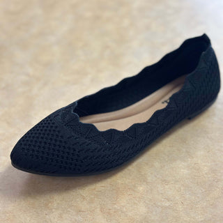 SODA - Kosta, Scalloped Edge Flats shoe - Black
