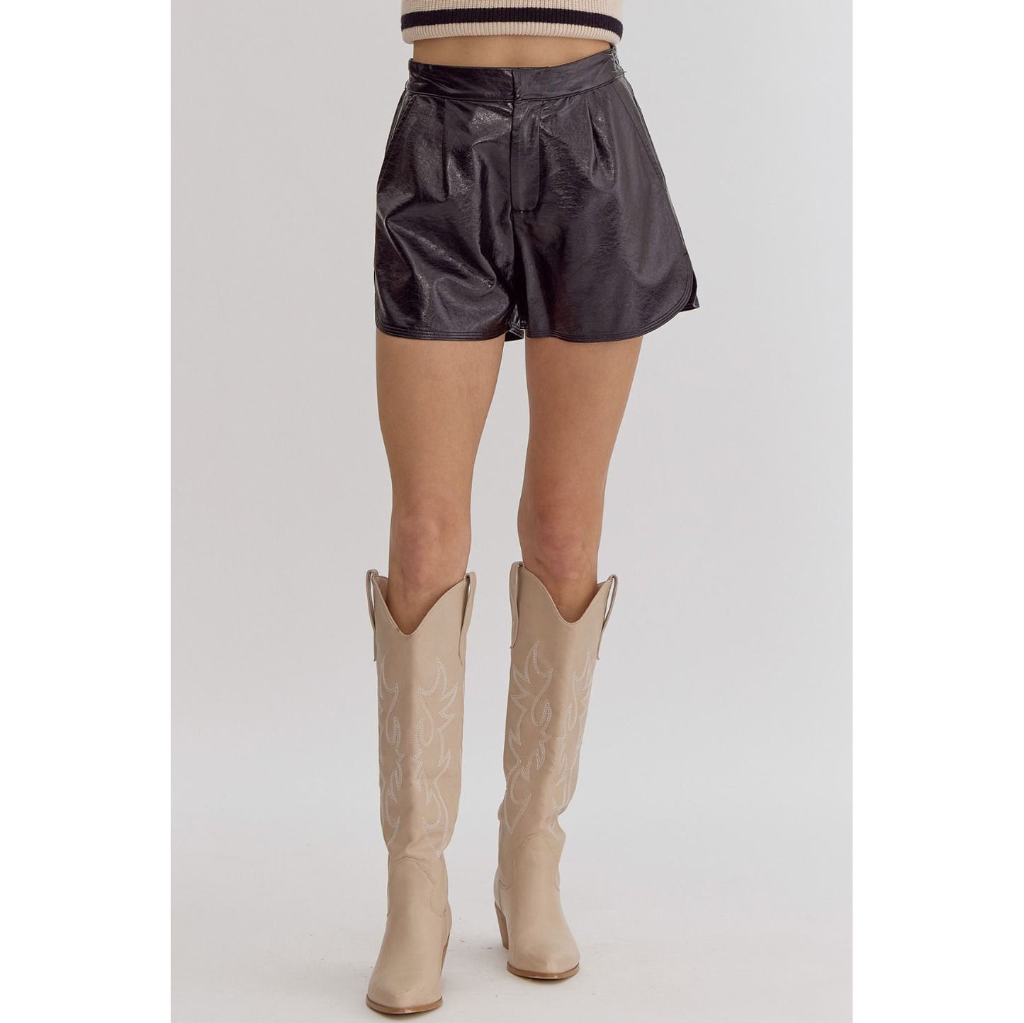 ENTRO -  Metallic Texture, High Waisted Shorts w Pockets 1952 - Black