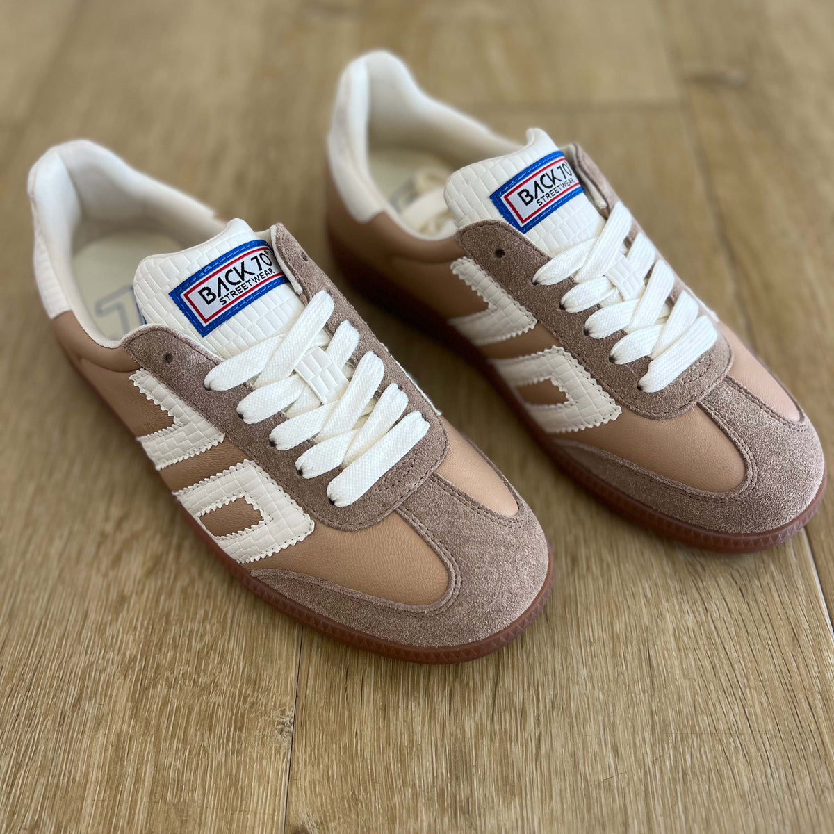Back 70 - Cloud NC Sneaker - Sand / Milk