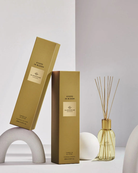 Glasshouse Fragrances - Kyoto in Bloom Candle | Camellia & Lotus - fragrance diffuser